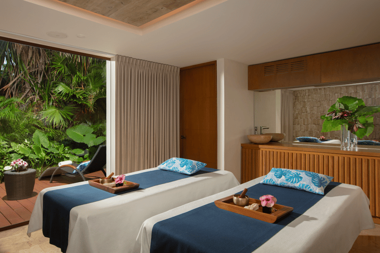 50-Minute Relaxation Massage + Day Pass
