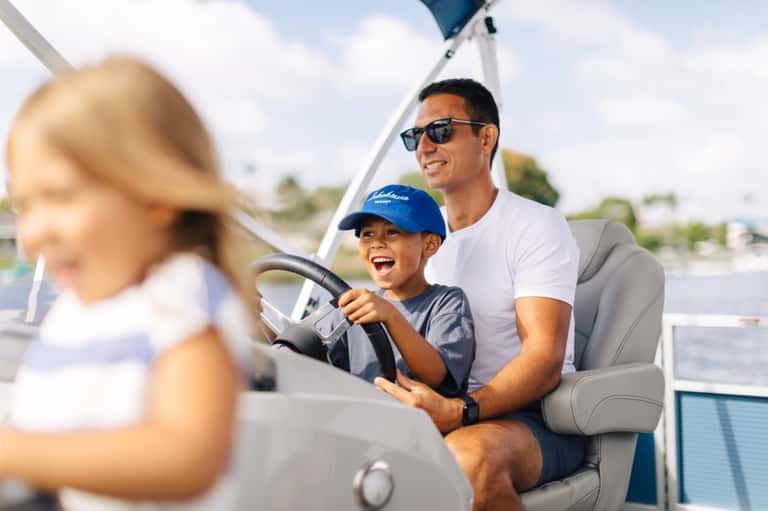 1 Hour Boat Rental