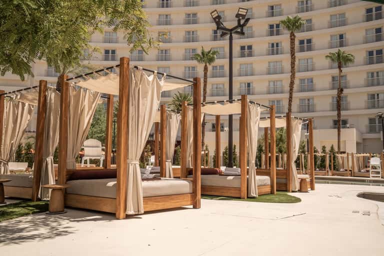 Beach Club Daybed