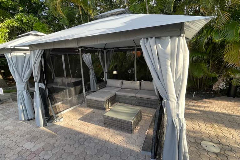 Pool Cabana 