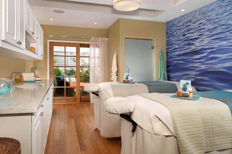 50-Minute Seaside Renewal Body Treatment + Spa Pass + Day Pass