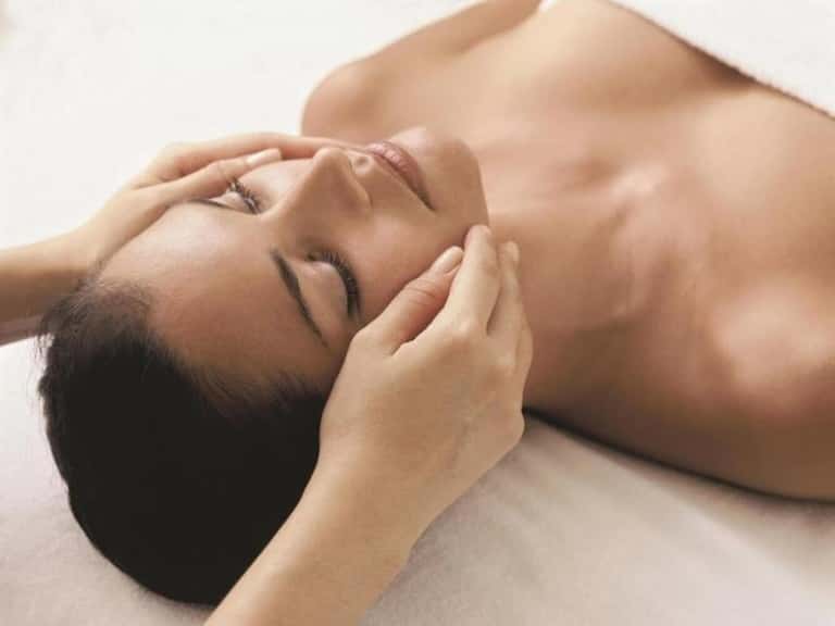 60-Minute Marine Facial + Spa Pass + Day Pass