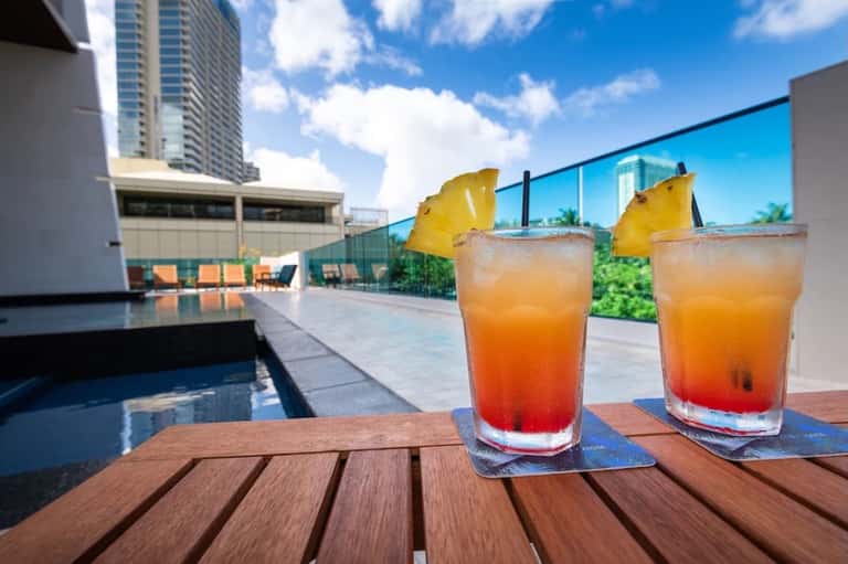 Platinum Pool Cabana