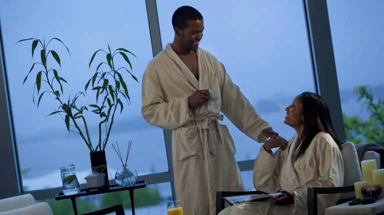 50-Minute Relache Retreat Massage + Spa Access