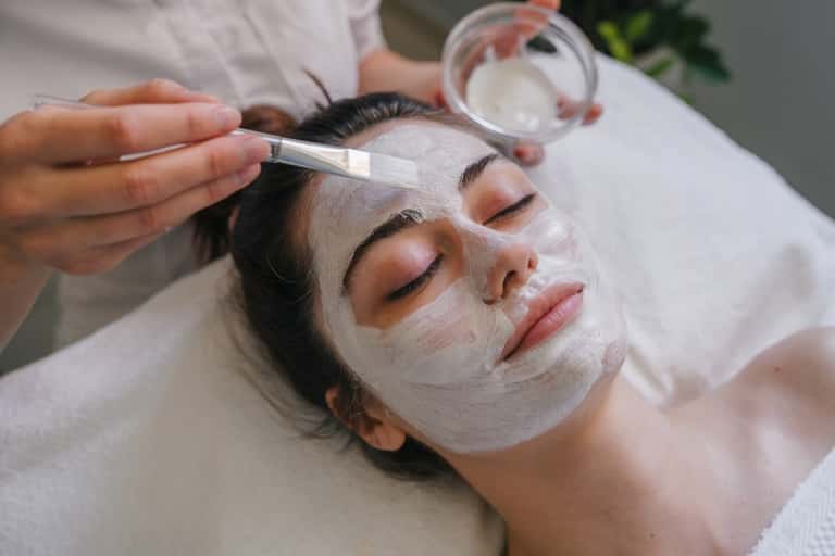 60-Minute Custom Facial + Day Pass