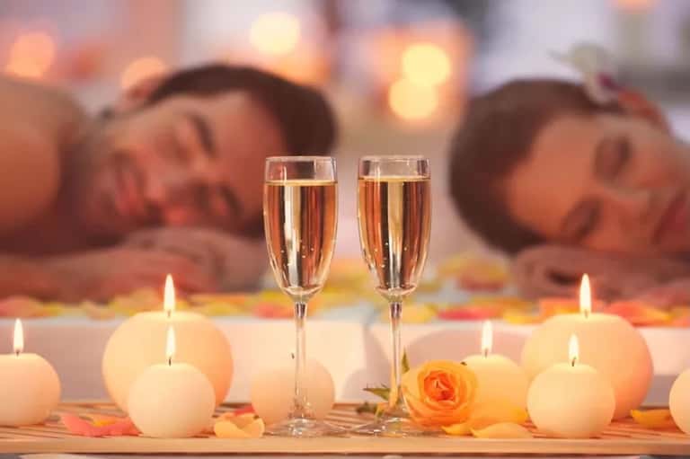 60-Minute No Worries Body Exfoliation & Deep Tissue Massage + Day Pass