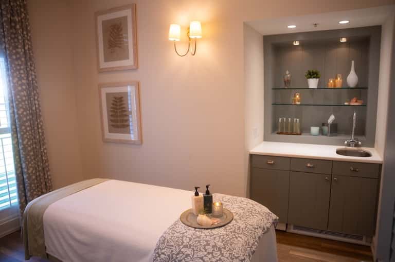 90-Minute Tranquil Tides Treatment + Spa Pass