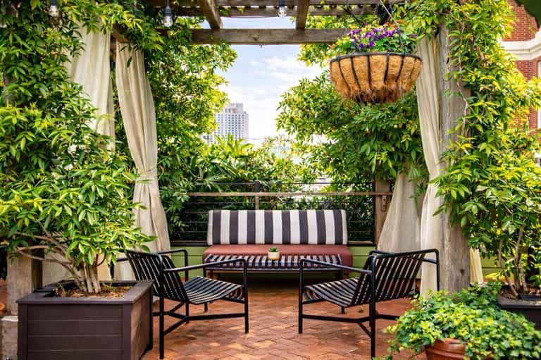 Deluxe Cabana