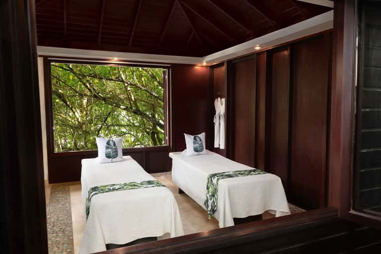 80-Minute Zoetry Wosh Cho Hot Stone Massage + Spa Pass