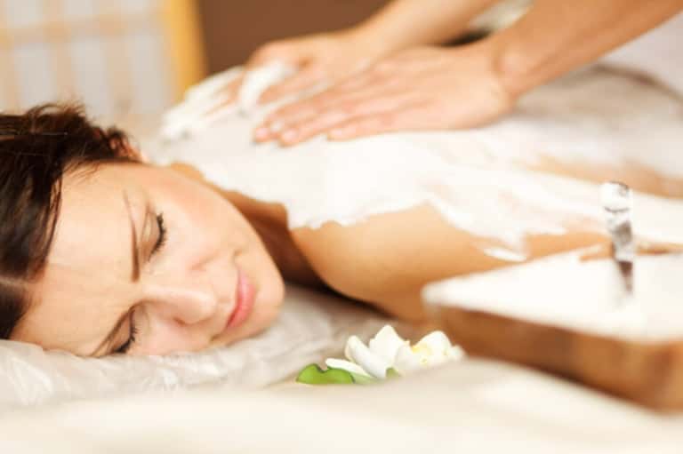 50-Minute Deep Tissue Muscle Recovery Package + Spa Day Pass