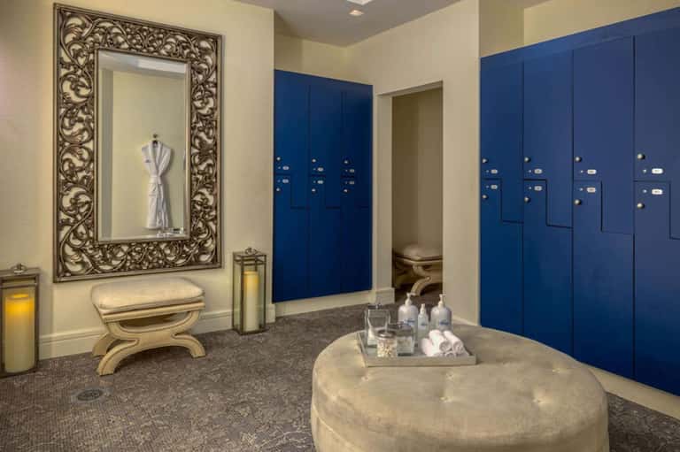 25-Minute Tranquil Foot Renewal + Pool Pass