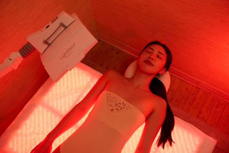 20-Minute Red Light Therapy + Pool Access
