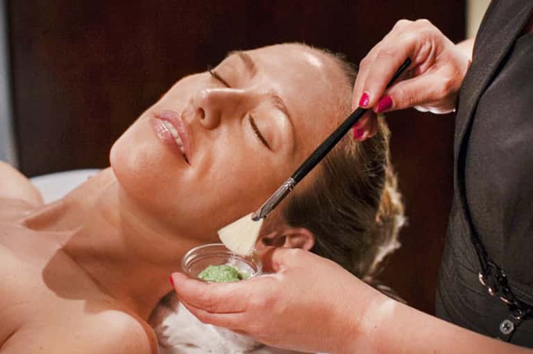 Summer Special: 75-Minute Glow & Go Facial + Day Pass