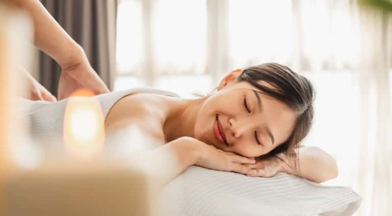 60-Minute Couples Massage + Pool Access