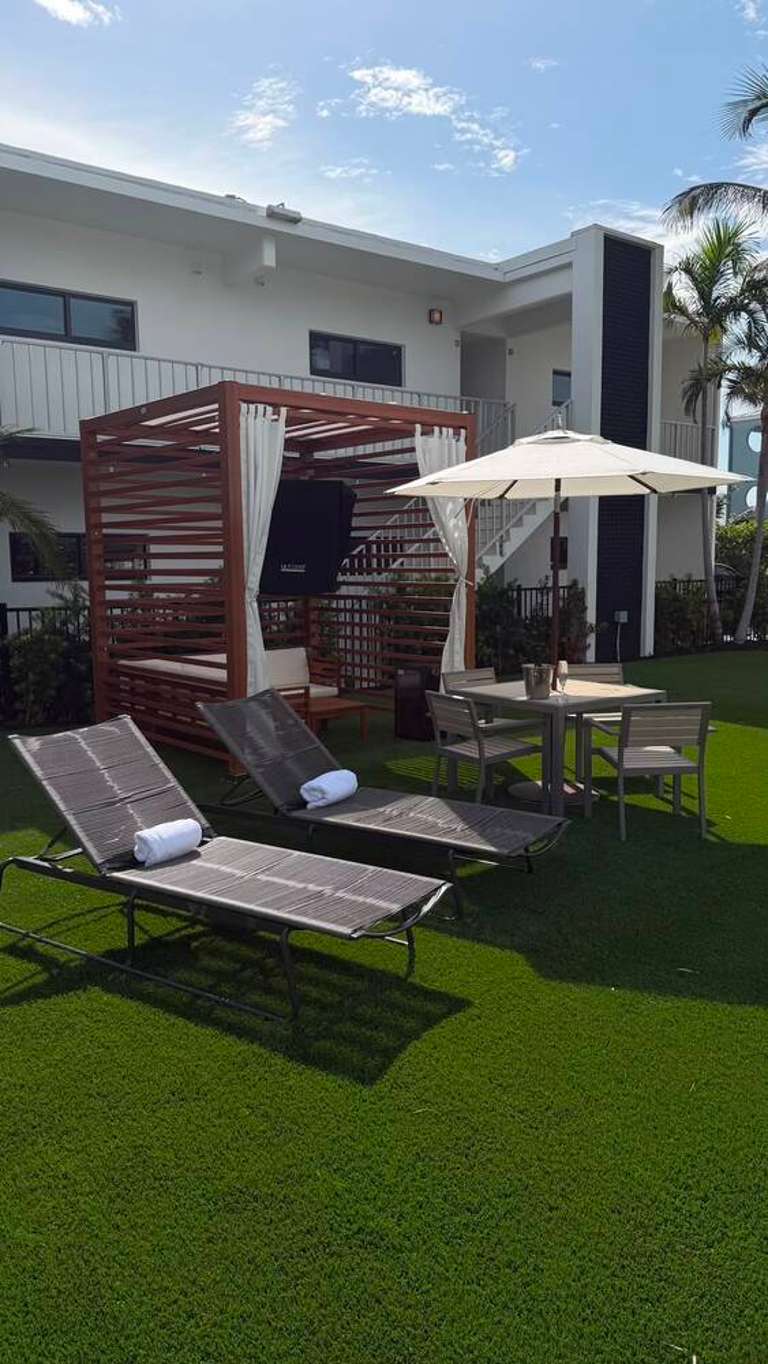 Pool Cabana
