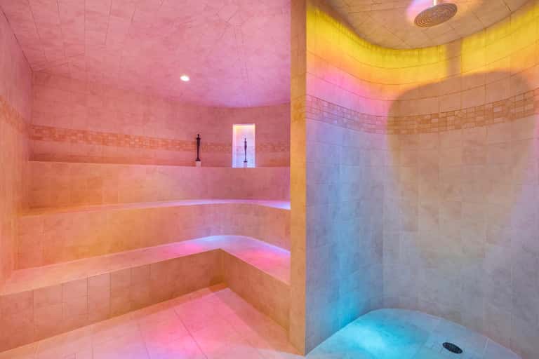 50-Minute Hydro Facial Aqua Boost + Spa Access