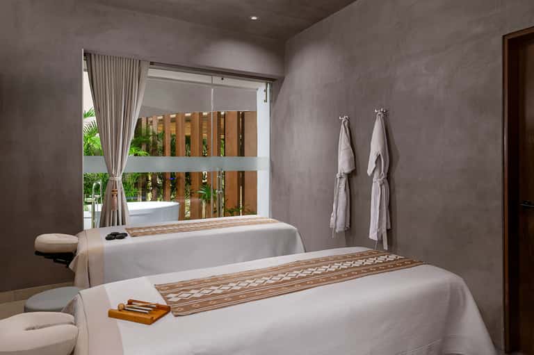 30-Minute Couples Massage & Dinner + Spa Access