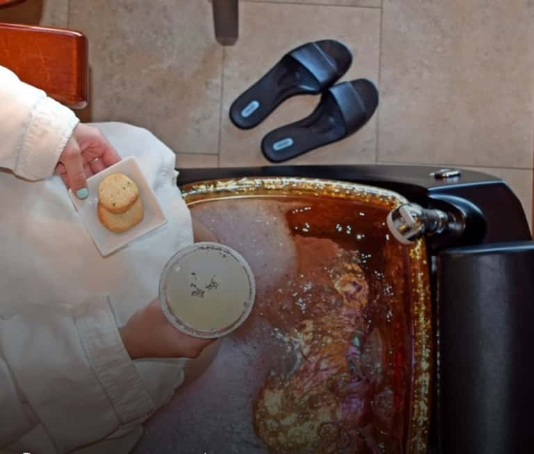 60-Minute Brasada Pedicure + Spa Access