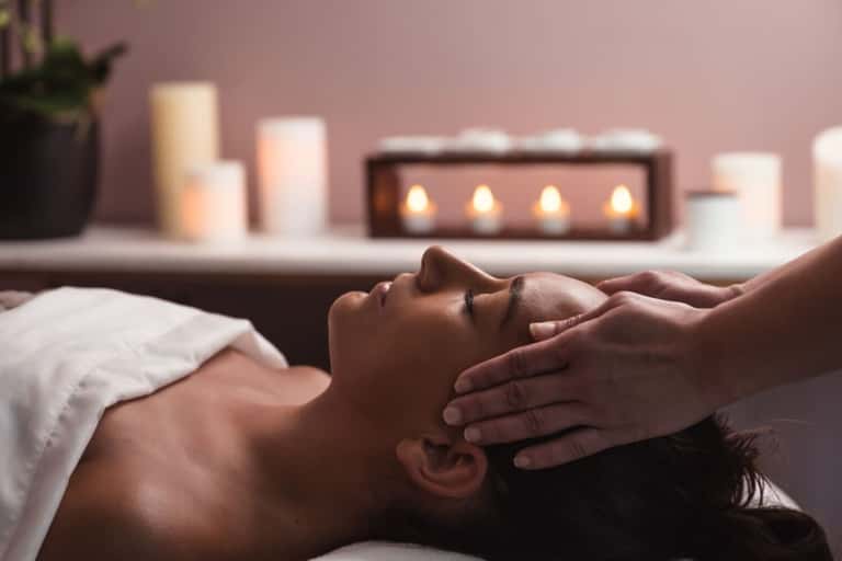 60-Minute Lift and Contour Facial + Spa Access
