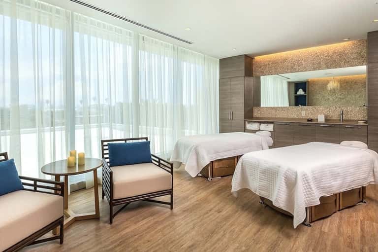 50-Minute Couple's Therapeutic Blend Massage