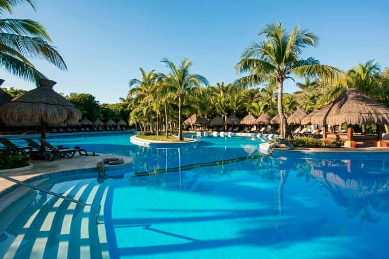 Locals All-Inclusive Day Pass