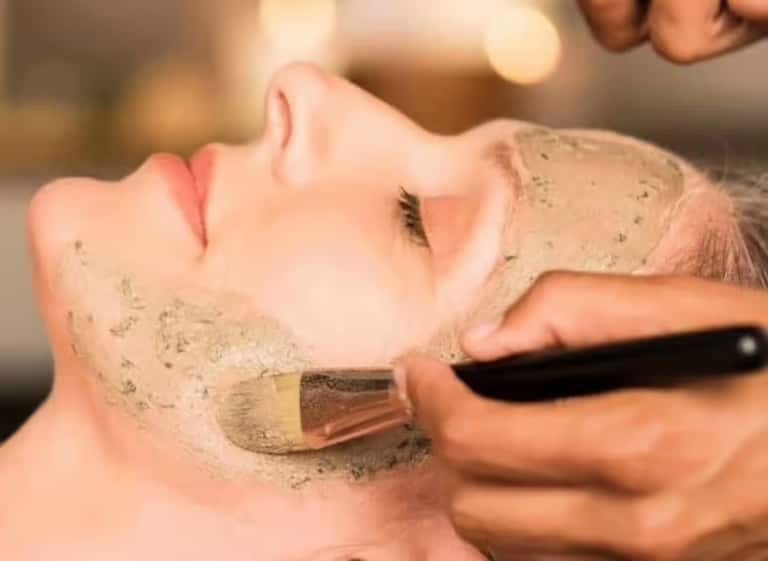 90-Minute Honey Nectar Nourishing Body Treatment + Spa Access