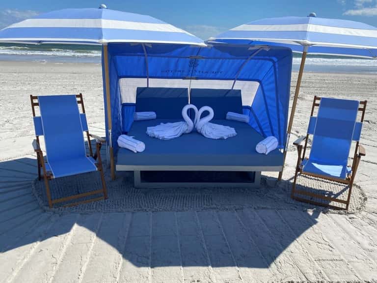 Beachside Daybed Cabana