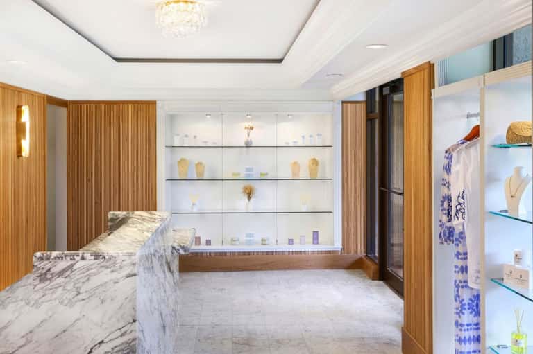 50-Minute Matcha Brightening Facial + Spa & Pool Access