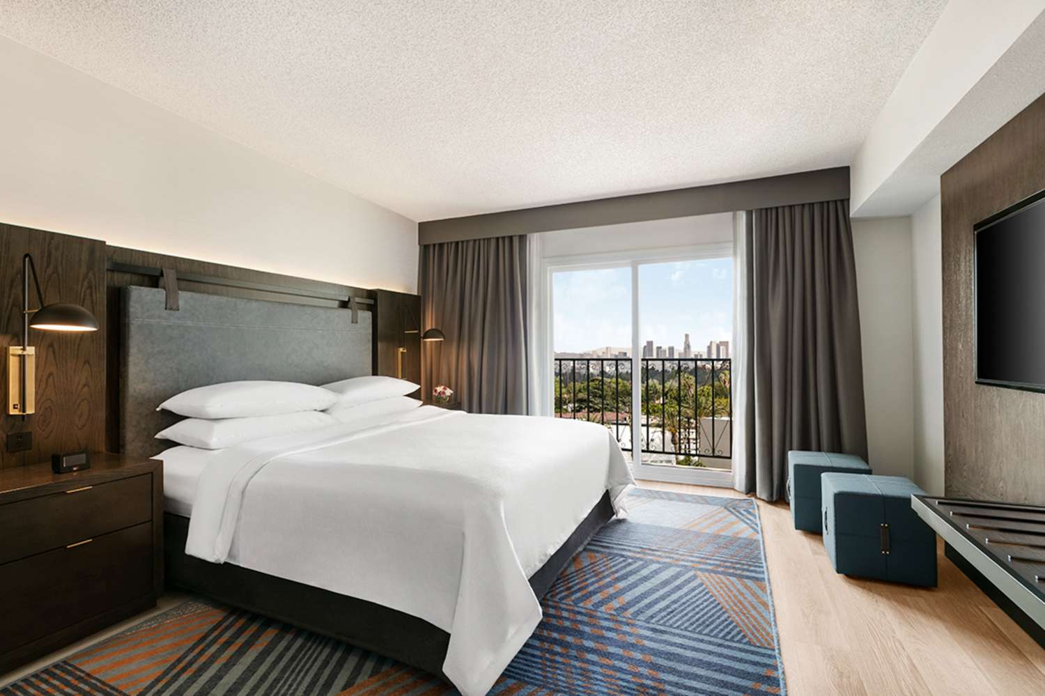 Embassy Suites by Hilton Los Angeles Downey