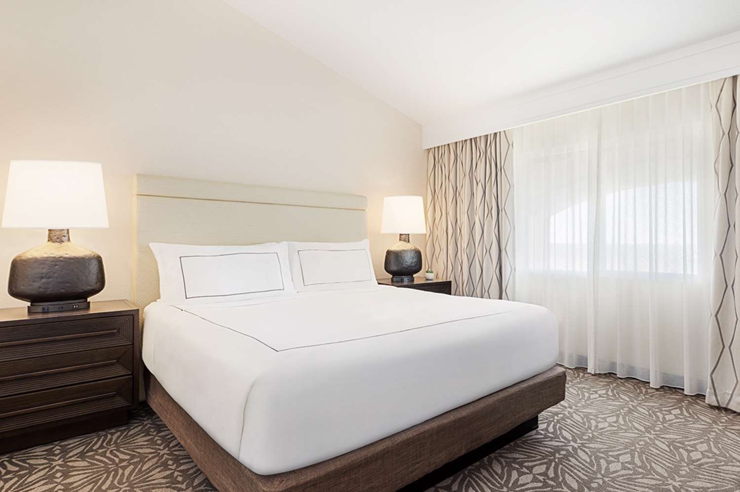 Zachari Dunes on Mandalay Beach, Curio Collection by Hilton