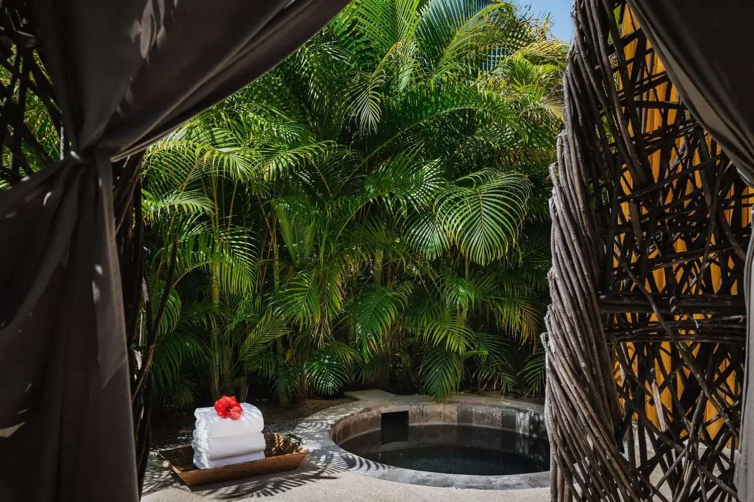 Conrad Punta de Mita