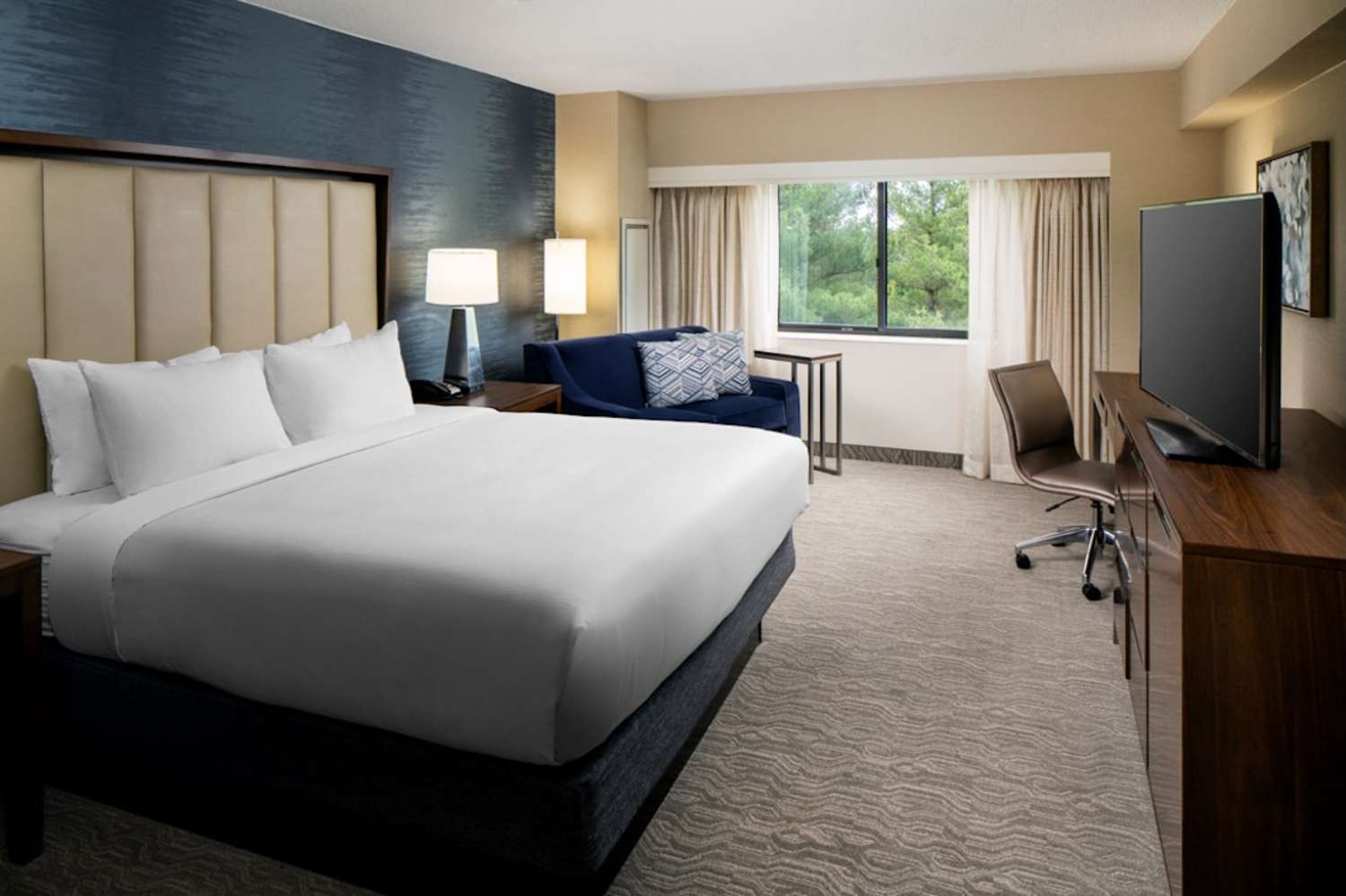 DoubleTree by Hilton Nashua