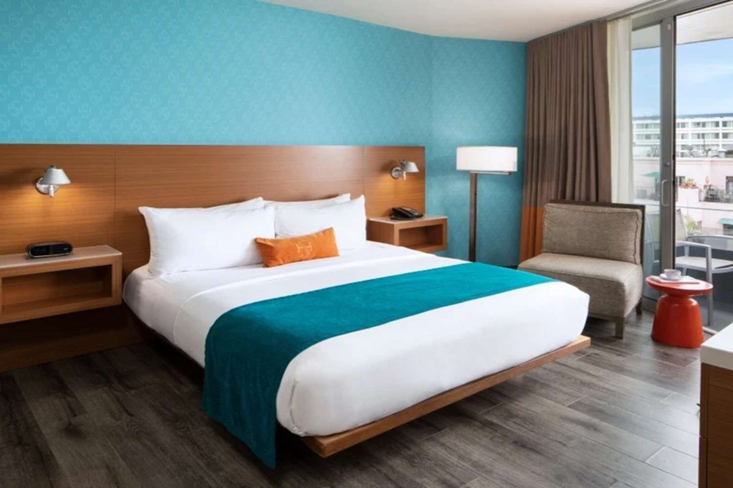 Shore Hotel