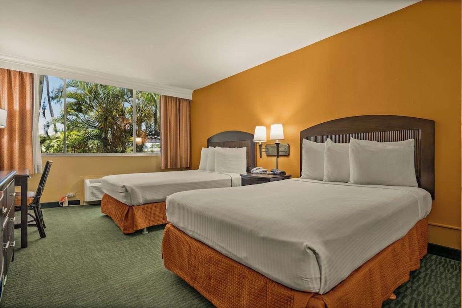 Airport Honolulu Hotel, Trademark Collection by Wyndham