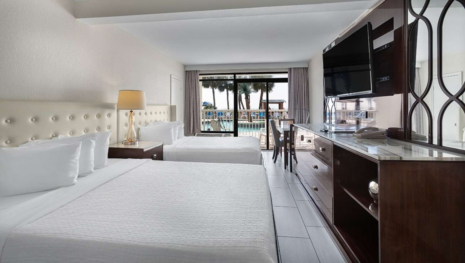 Captain's Quarters Resort