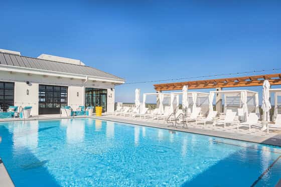 Ara Rooftop Pool & Lounge at Hotel Effie Sandestin
