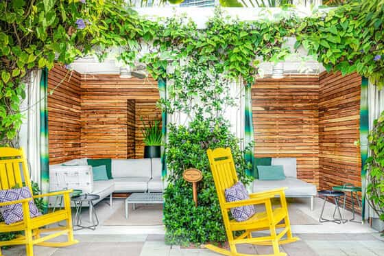 Solei Beach Club at Kimpton Surfcomber Hotel