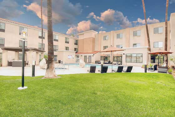 Holiday Inn Express & Suites Carlsbad Beach, an IHG Hotel
