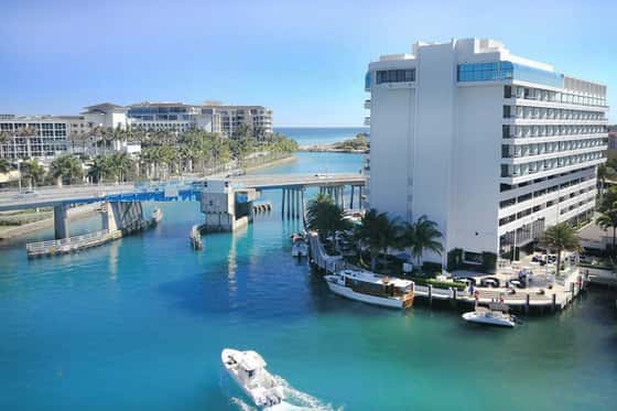 Waterstone Resort & Marina Boca Raton, Curio Collection by Hilton