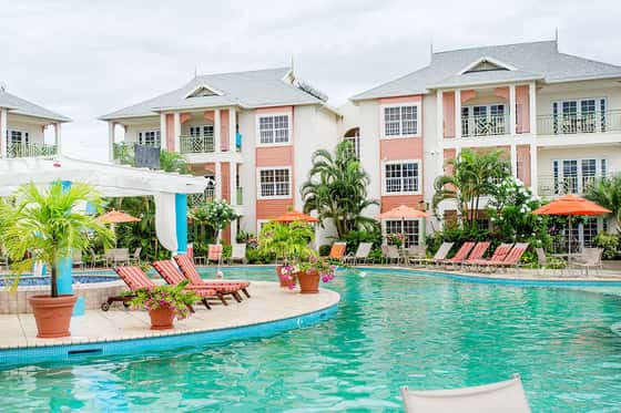 Bay Gardens Beach Resort & Spa