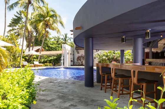 Thompson Zihuatanejo