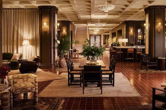 Pasadena Hotel & Pool