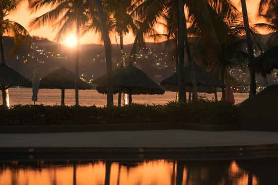 Thompson Zihuatanejo