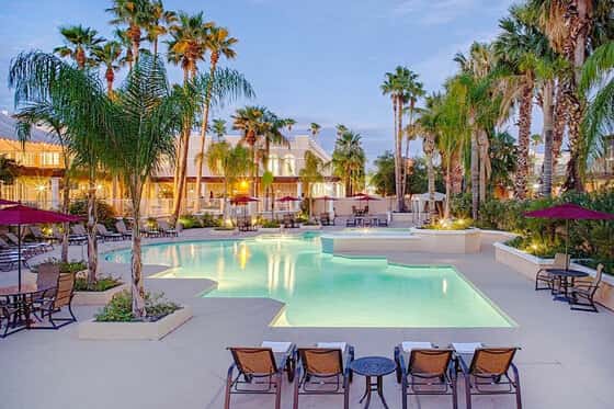 Crowne Plaza Phoenix - Chandler Golf Resort