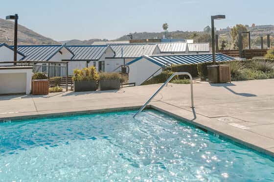 Lakehouse Resort