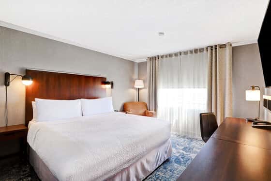Four Points by Sheraton Toronto Mississauga