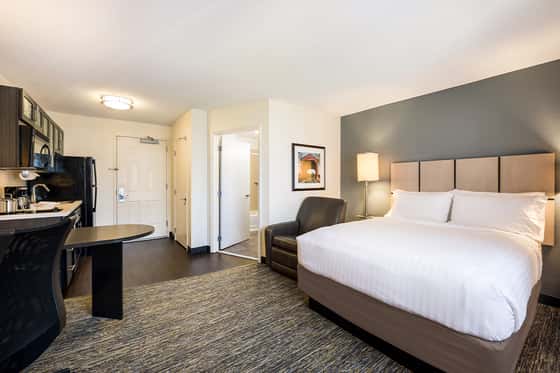 Sonesta Simply Suites Arlington