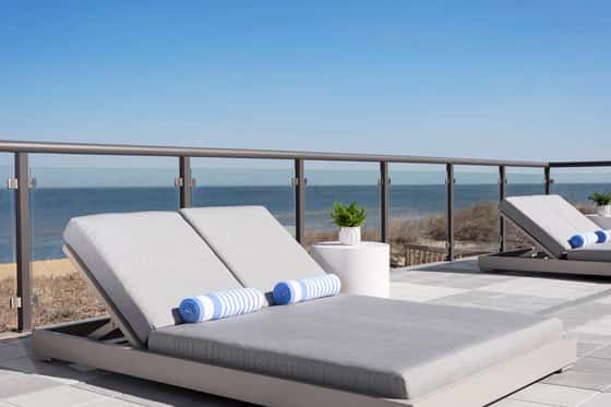 Delta Hotels by Marriott Virginia Beach Waterfront Suites