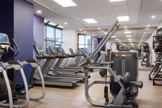 Delta Hotels by Marriott Virginia Beach Waterfront Suites