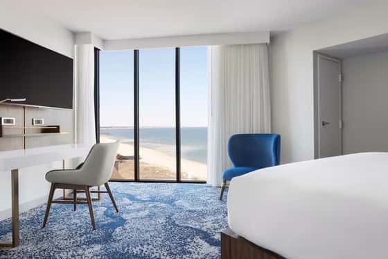 Delta Hotels by Marriott Virginia Beach Waterfront Suites